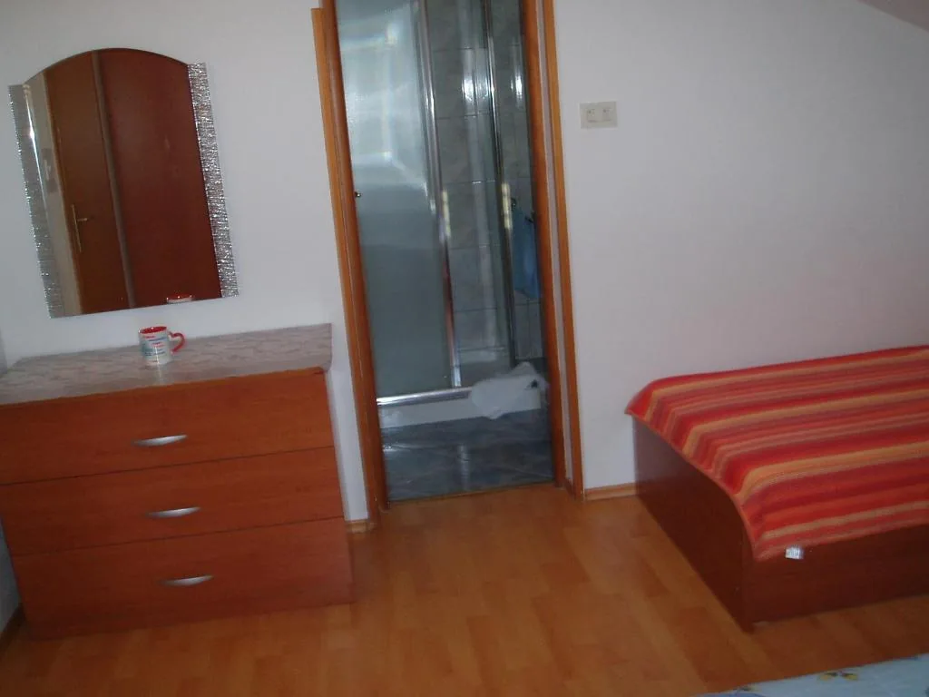 Apartman s pogledom na planine - fotografija 7