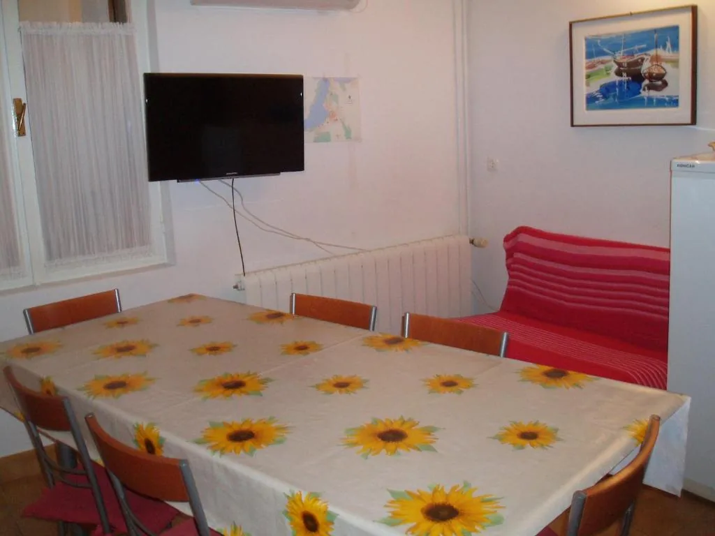 Apartman s 3 spavaće sobe - fotografija 4