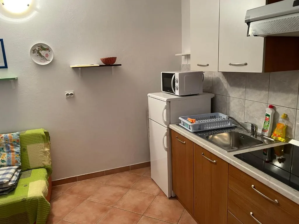 Apartman s pogledom na planine - fotografija 4
