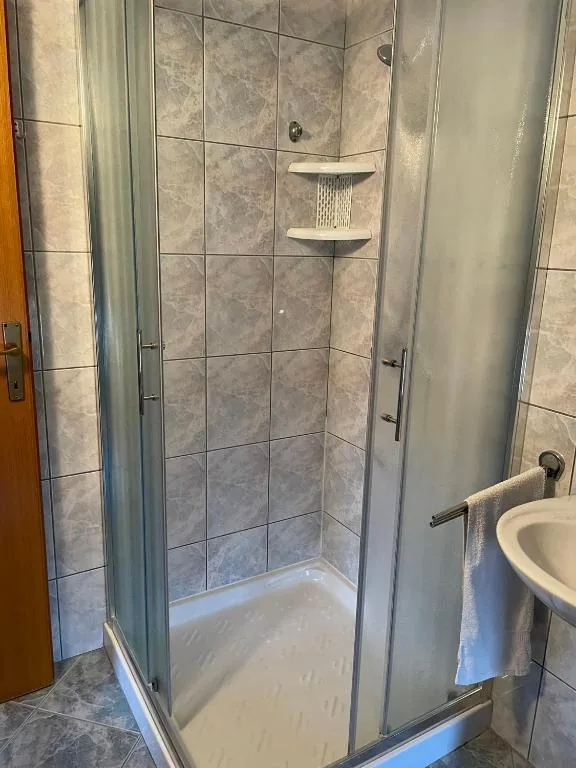 Apartman s pogledom na planine - fotografija 9
